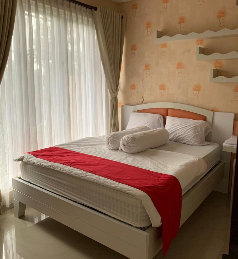 Platinum Setramurni Guest House Bandung 3Br Zewnętrze zdjęcie